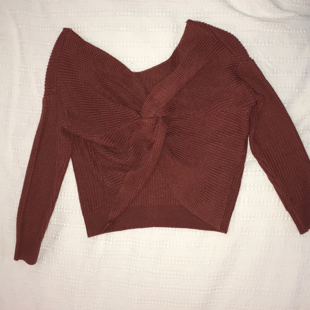 Twisted back rust sweater